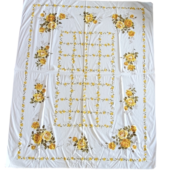 Vintage Tablecloth Yellow Cabbage Roses Cotton 63 in x 52 in - Picture 2 of 7
